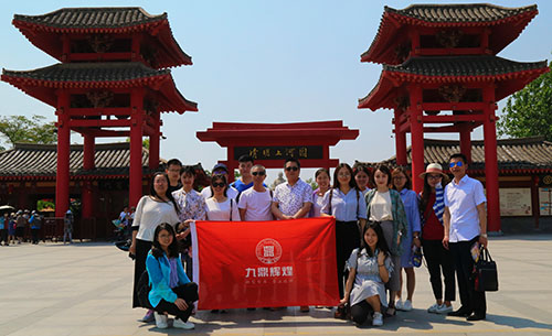 夢華東京，一醉千年，九鼎輝煌赴清明上河園考察活動順利結(jié)束